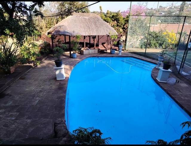 4 BEDROOM HOUSE FOR SALE IN LA LUCIA